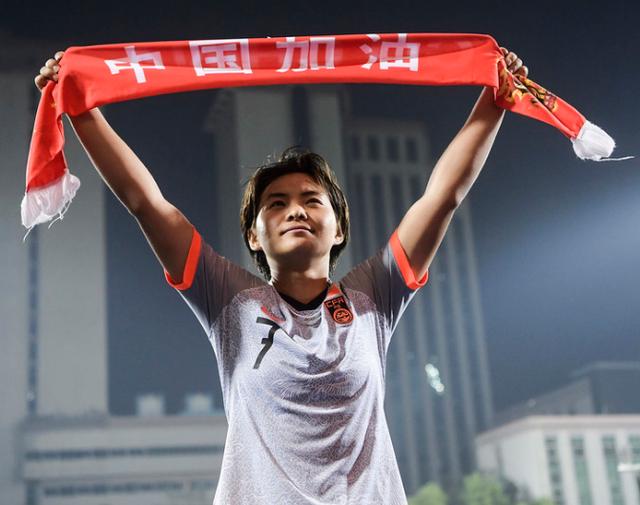  雷恩女足五连冠，男足表现亦抢眼  